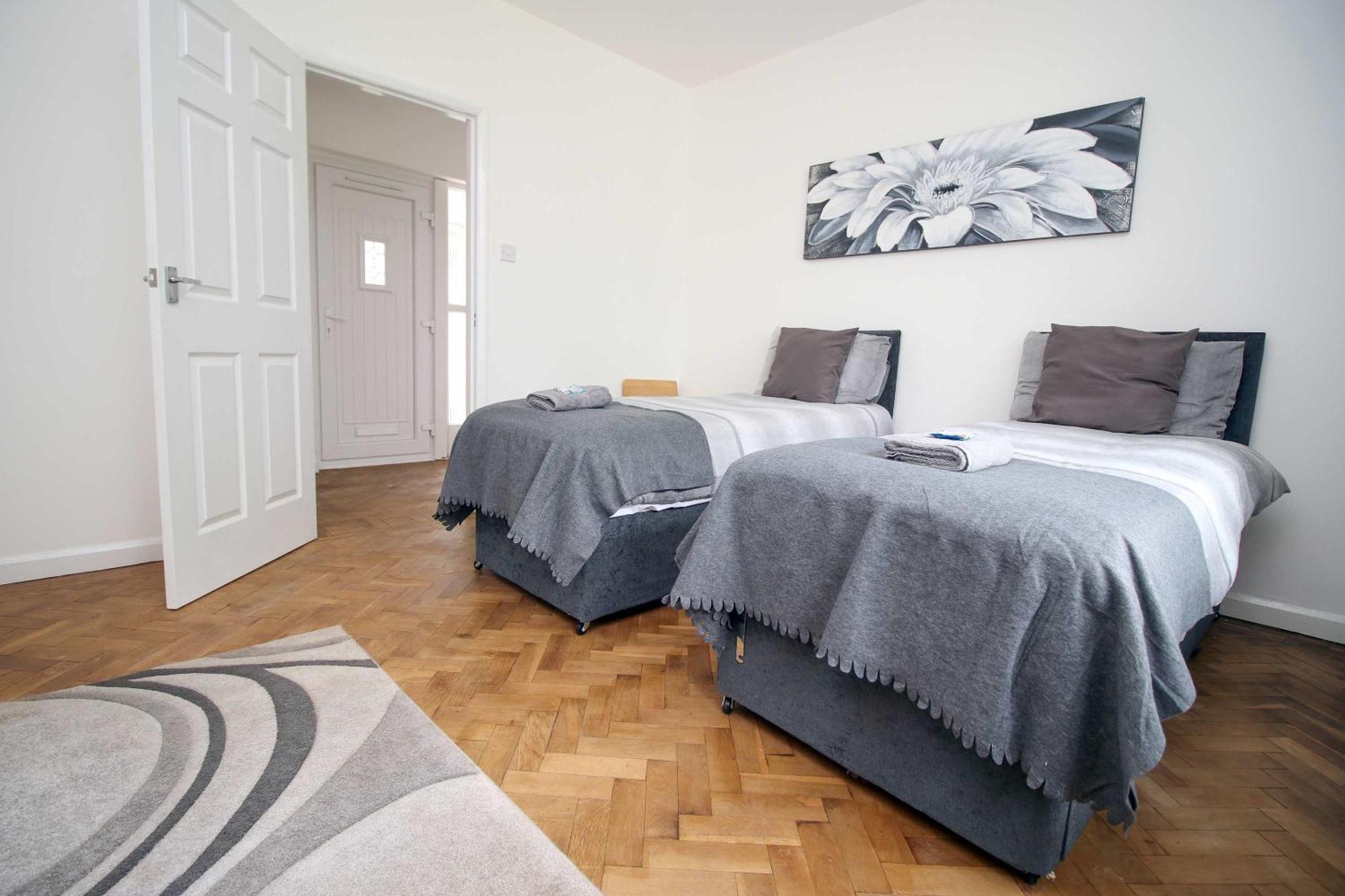 The Lockett Wonderful Large Bungalow Plympton, Plymouth Free Parking By Staystaycations Екстер'єр фото