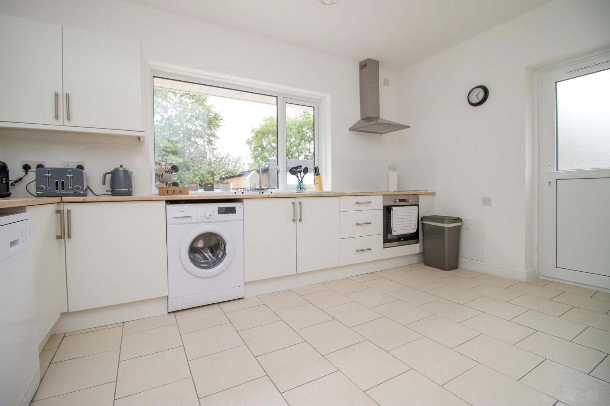 The Lockett Wonderful Large Bungalow Plympton, Plymouth Free Parking By Staystaycations Екстер'єр фото